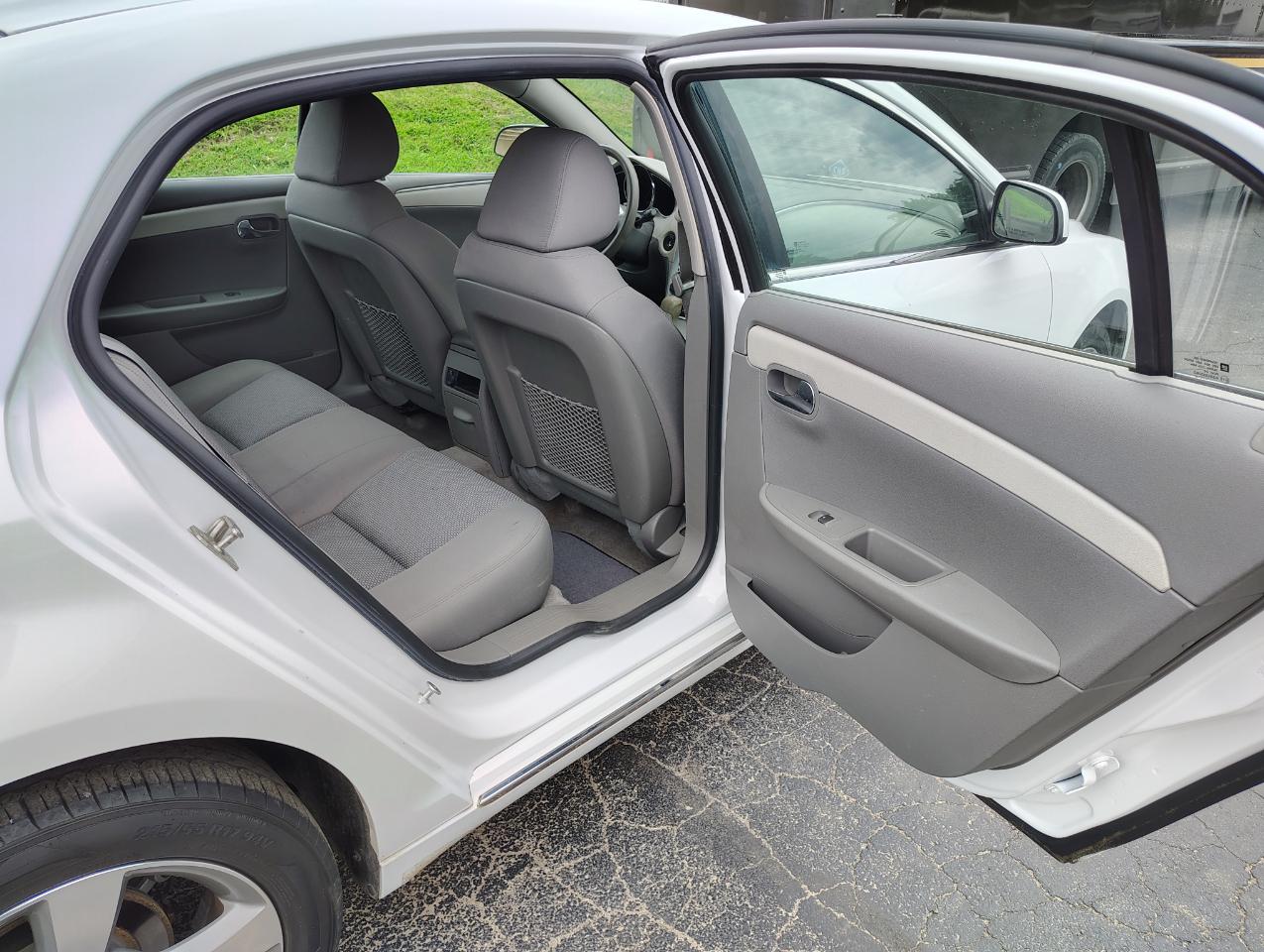 Chevrolet Malibu 1LT 2012