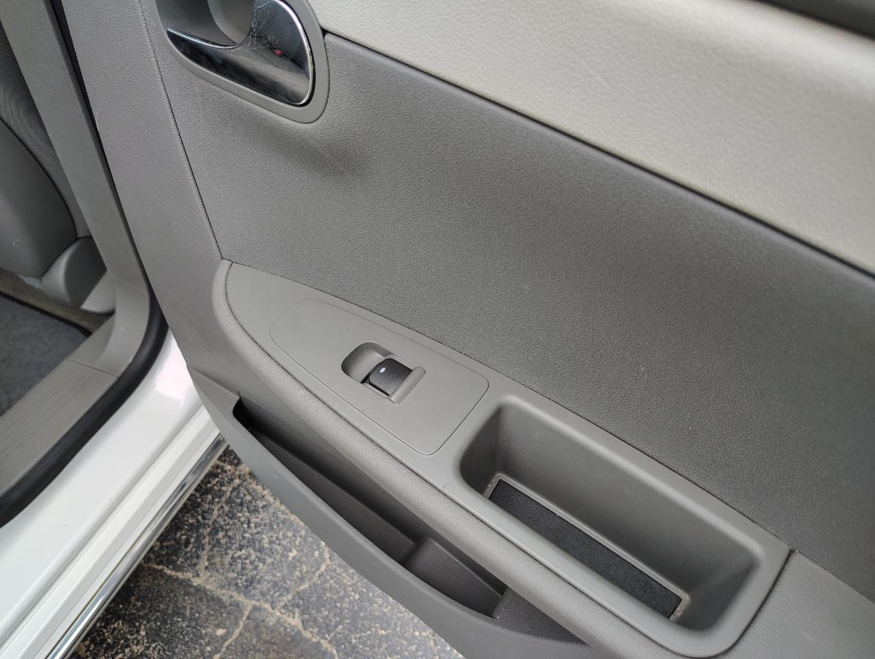 Chevrolet Malibu 1LT 2012