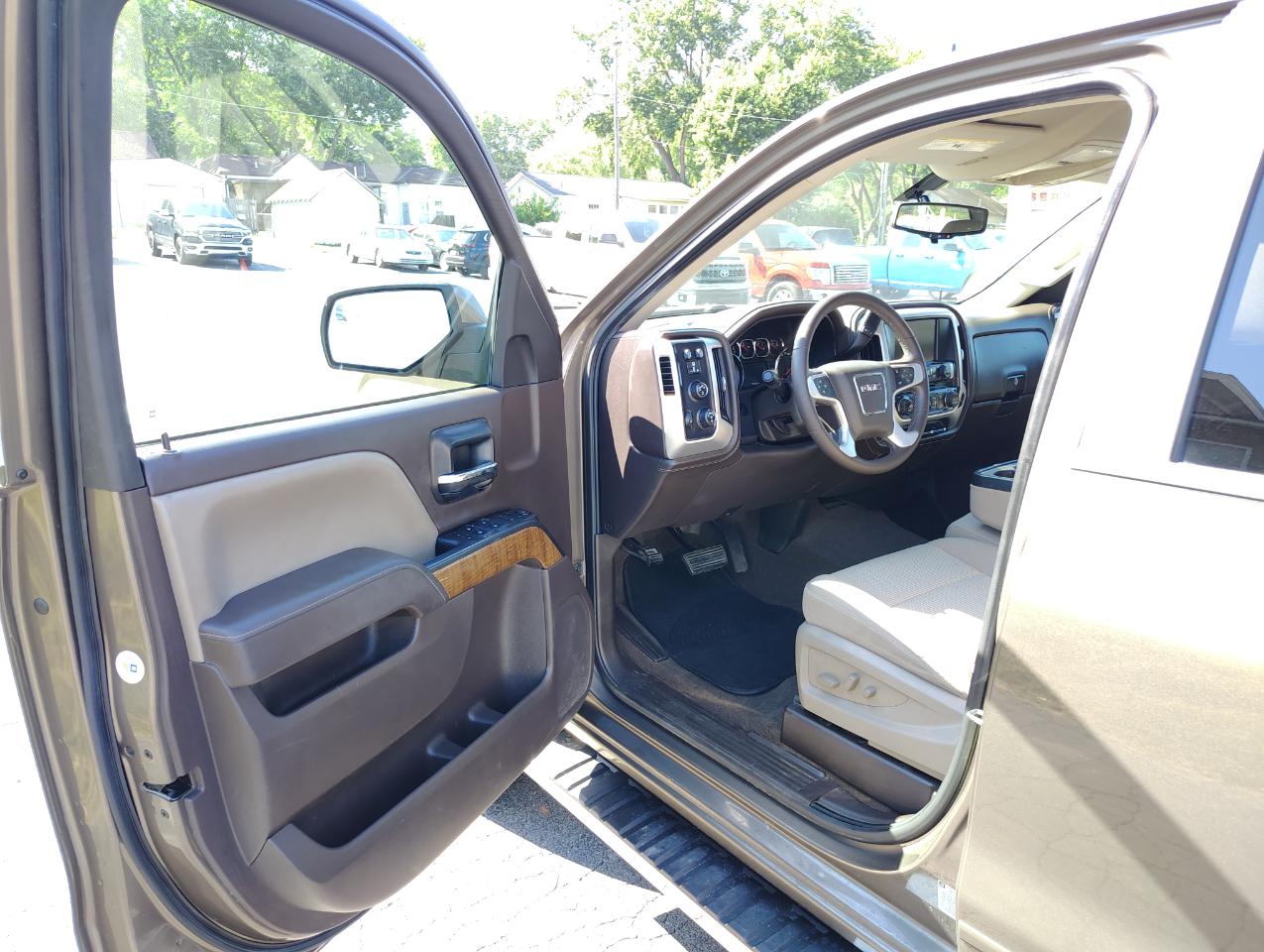 GMC Sierra 1500 SLE Double Cab 4WD 2015