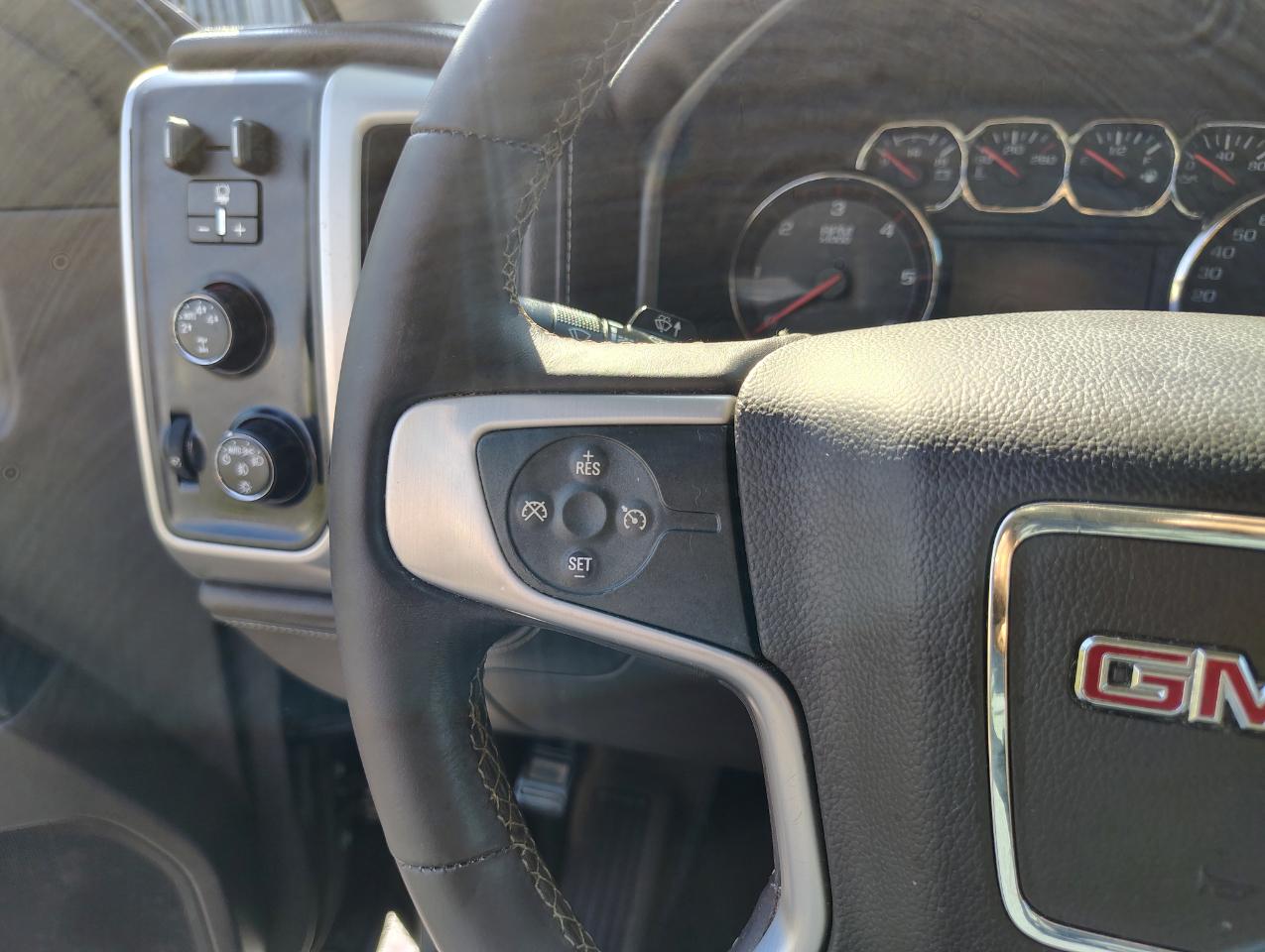GMC Sierra 1500 SLE Double Cab 4WD 2015
