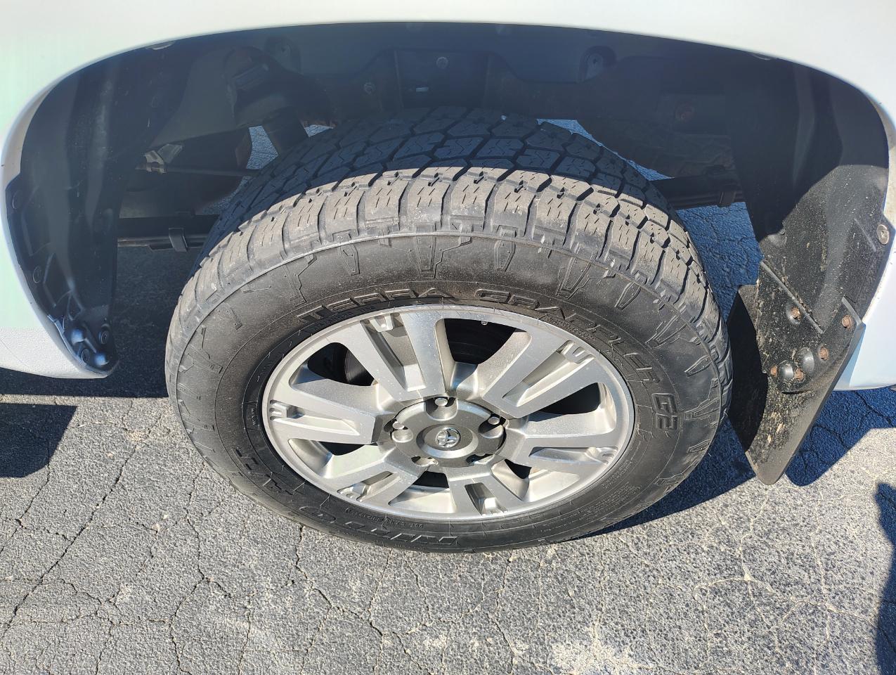 Toyota Tundra SR5 5.7L V8 FFV Double Cab 4WD 2014