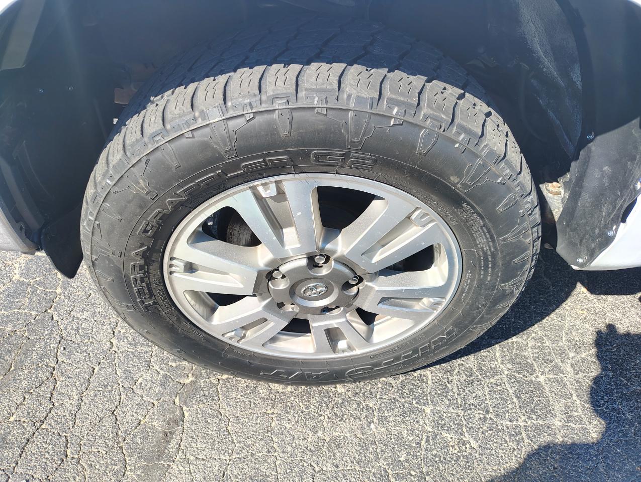 Toyota Tundra SR5 5.7L V8 FFV Double Cab 4WD 2014