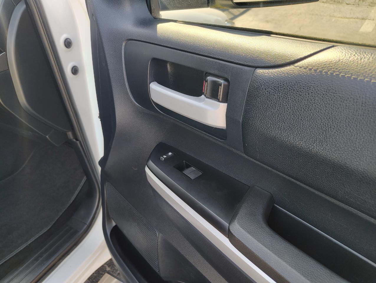 Toyota Tundra SR5 5.7L V8 FFV Double Cab 4WD 2014