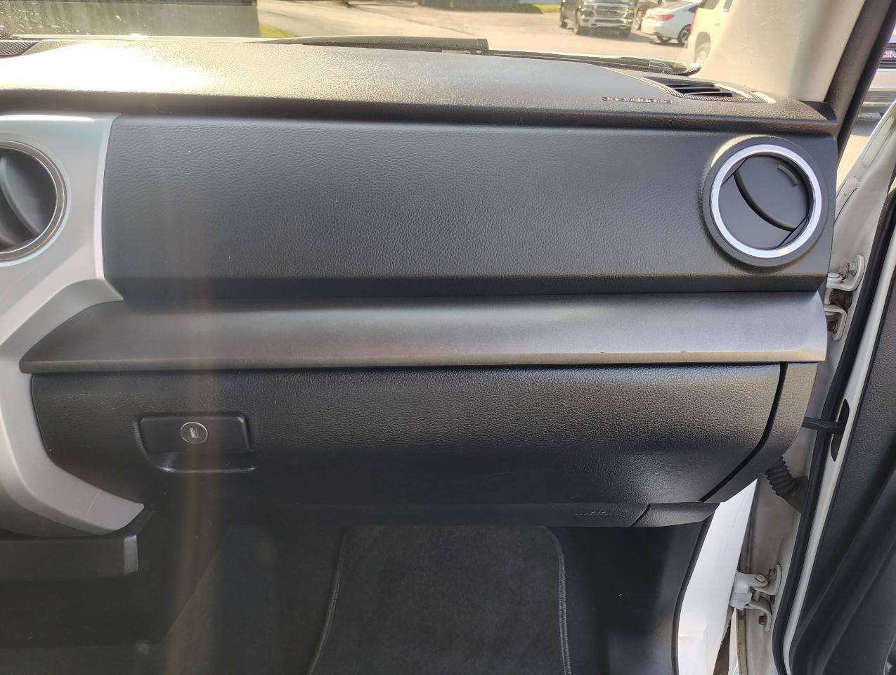 Toyota Tundra SR5 5.7L V8 FFV Double Cab 4WD 2014