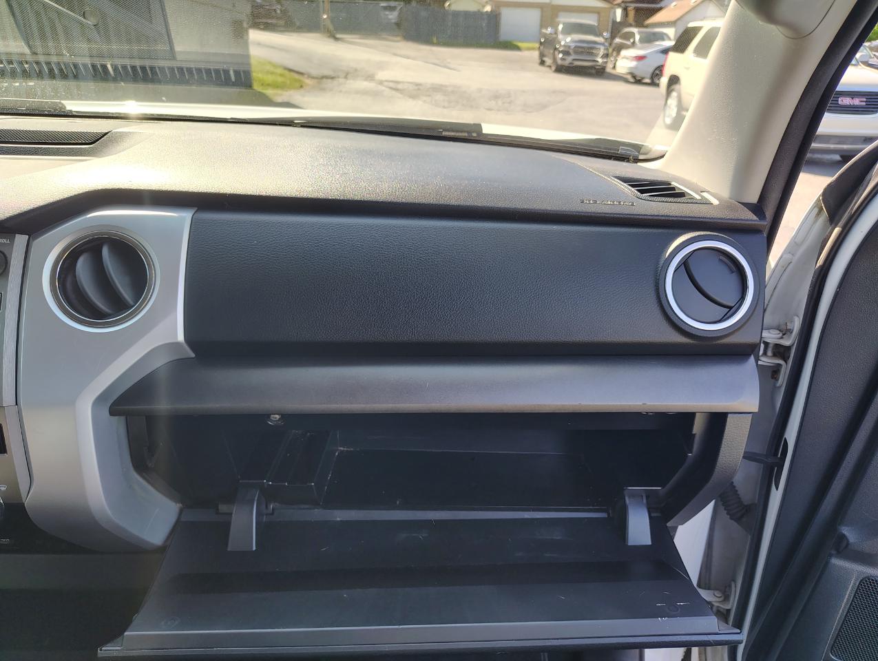 Toyota Tundra SR5 5.7L V8 FFV Double Cab 4WD 2014