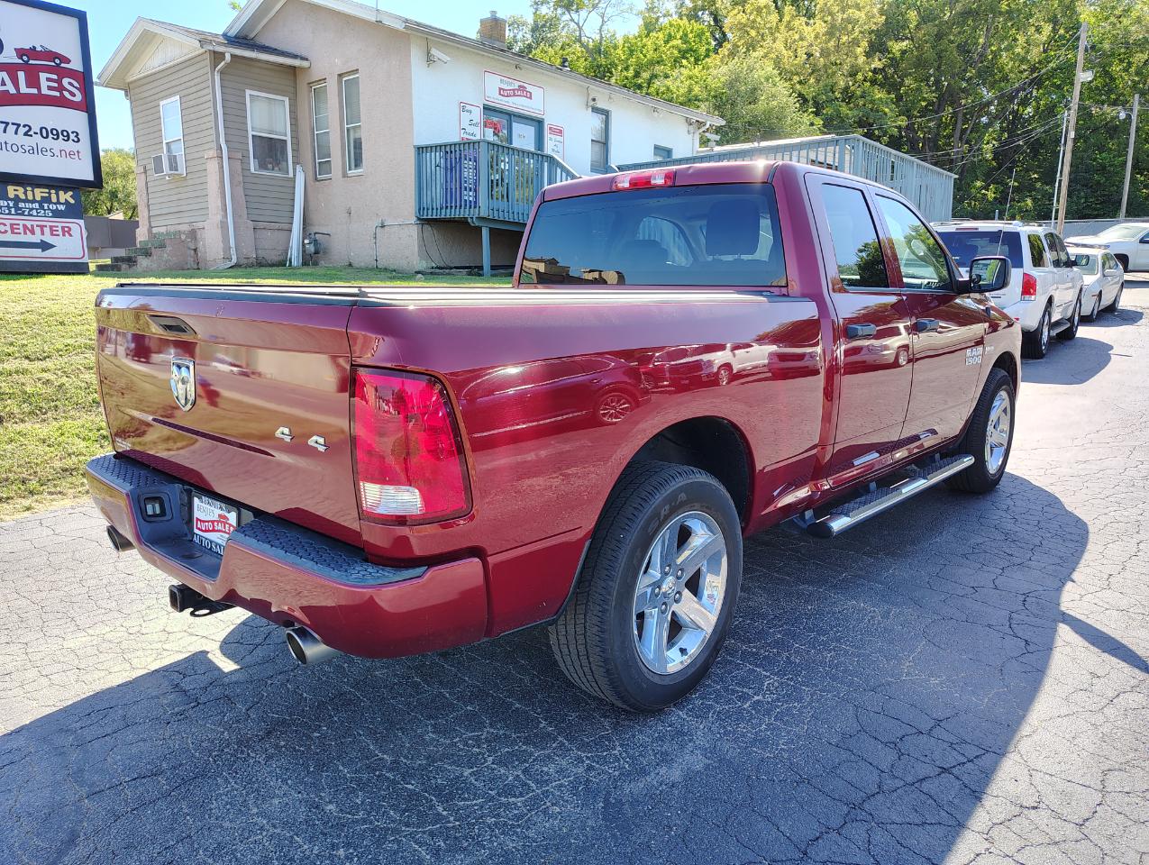 RAM 1500 Tradesman Quad Cab 4WD 2015