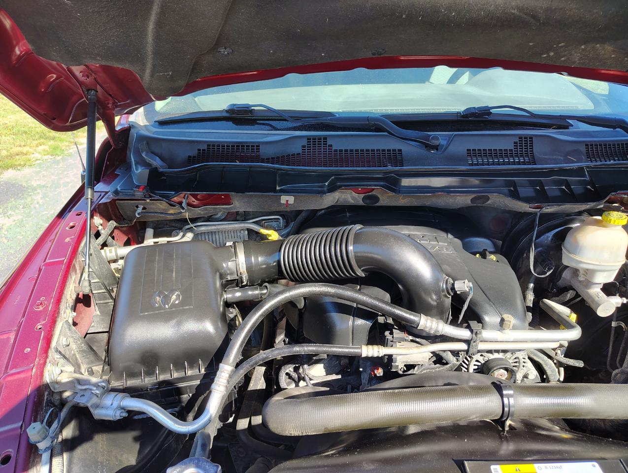 RAM 1500 Tradesman Quad Cab 4WD 2015