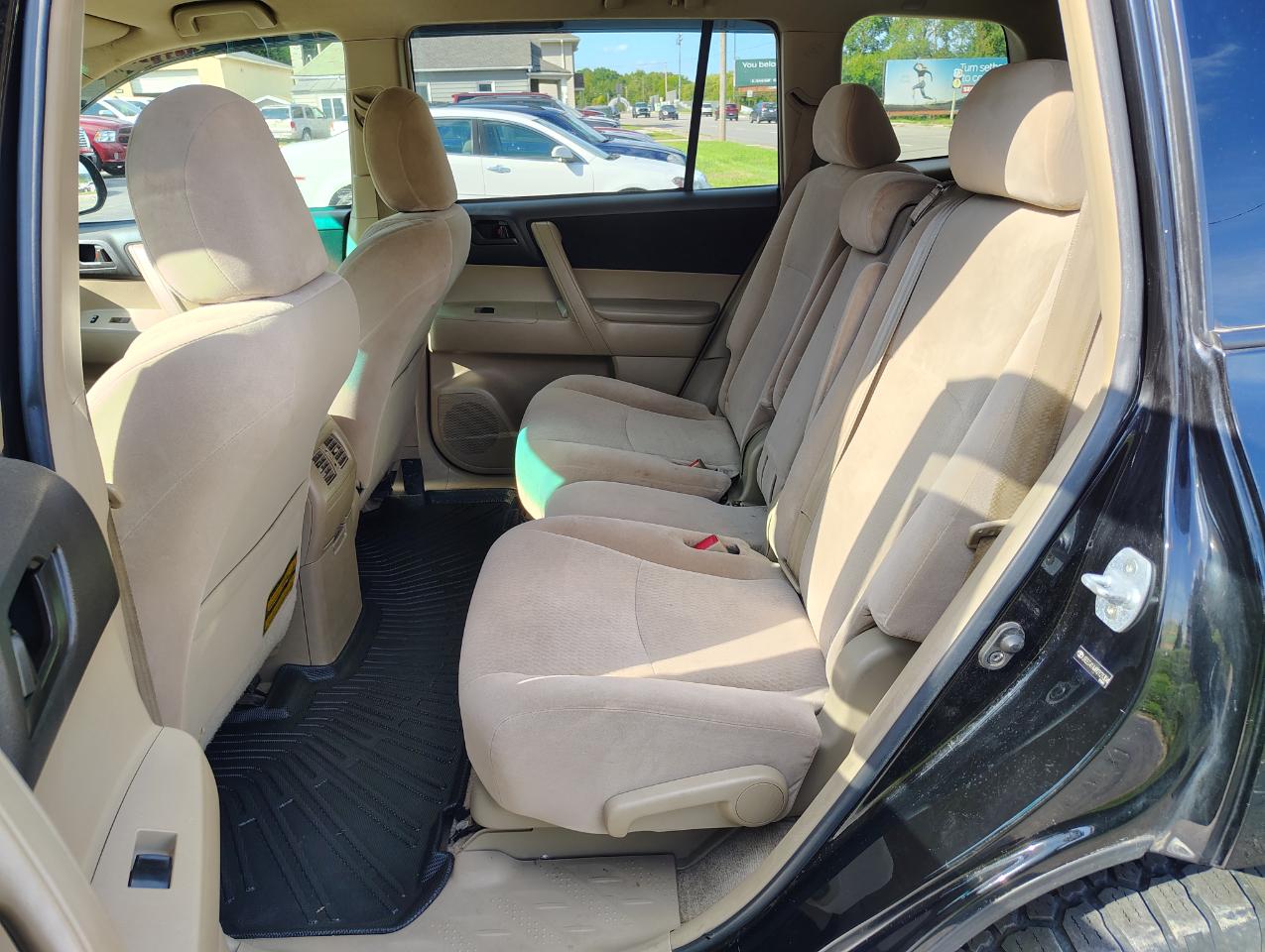 Toyota Highlander Base 4WD 2009