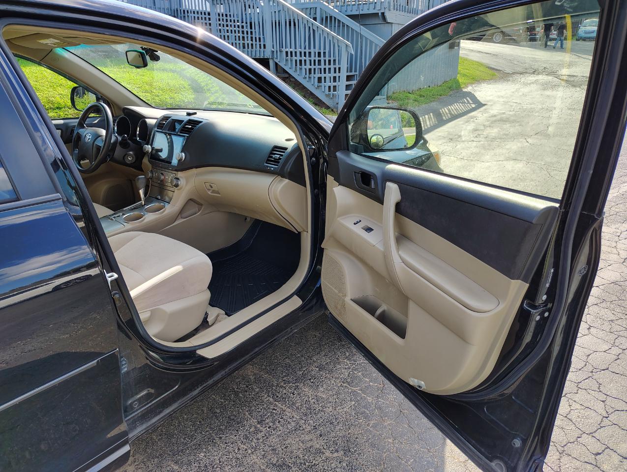 Toyota Highlander Base 4WD 2009