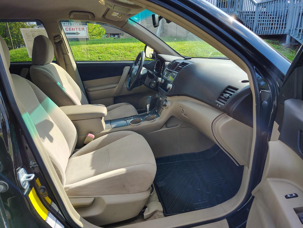 Toyota Highlander Base 4WD 2009