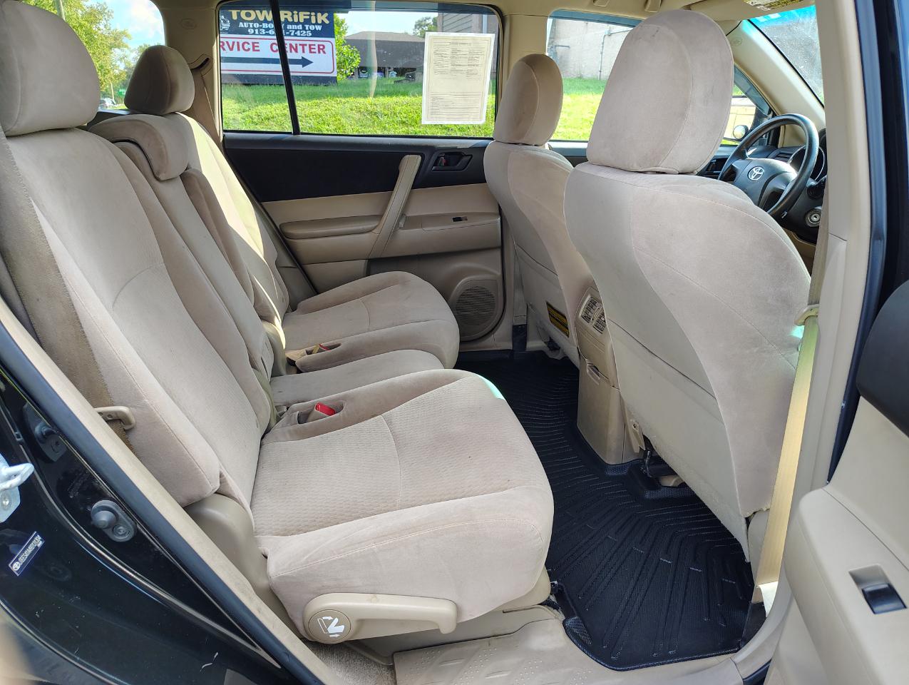 Toyota Highlander Base 4WD 2009