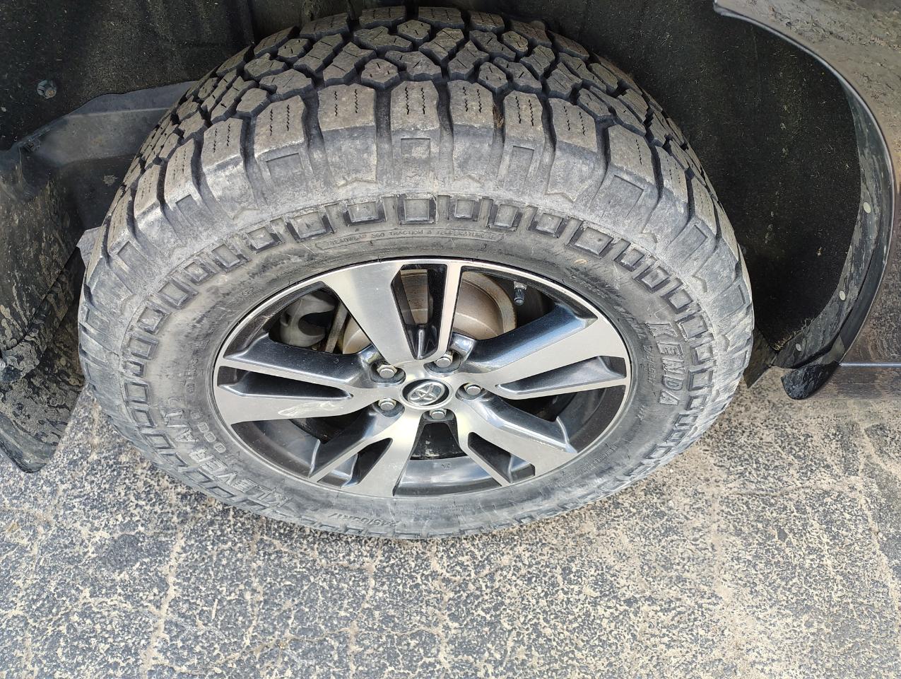 Toyota Highlander Base 4WD 2009
