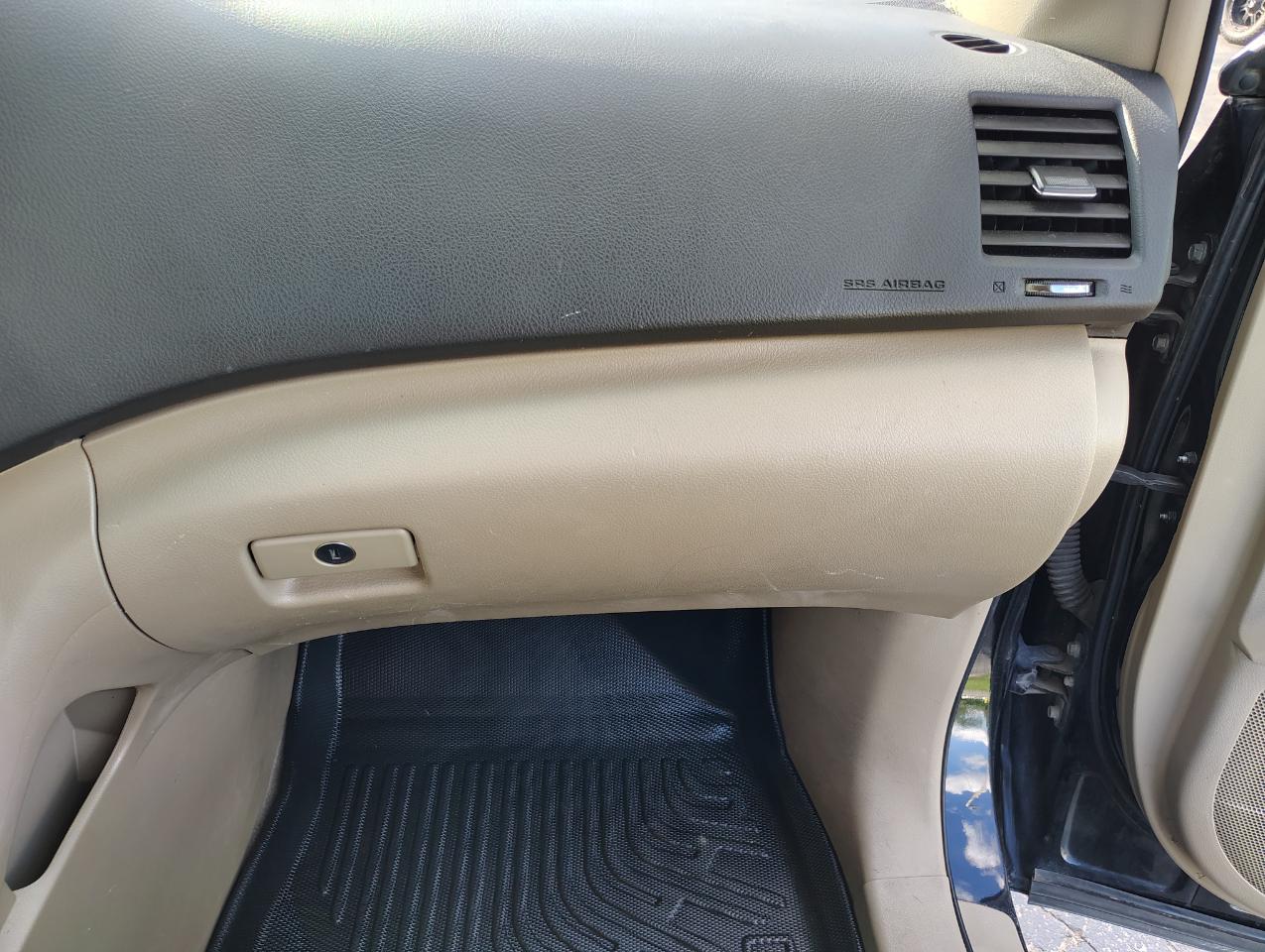 Toyota Highlander Base 4WD 2009