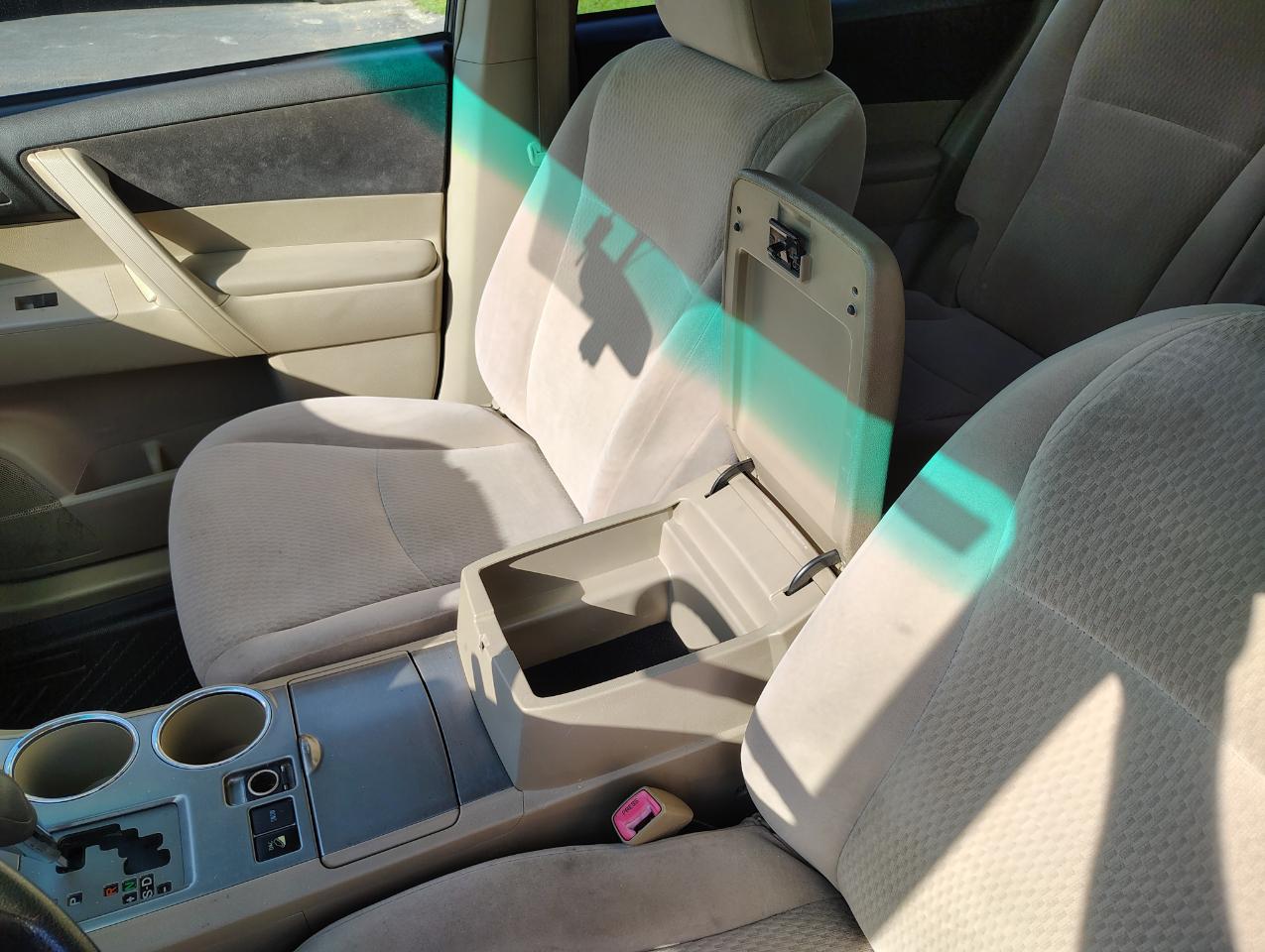 Toyota Highlander Base 4WD 2009