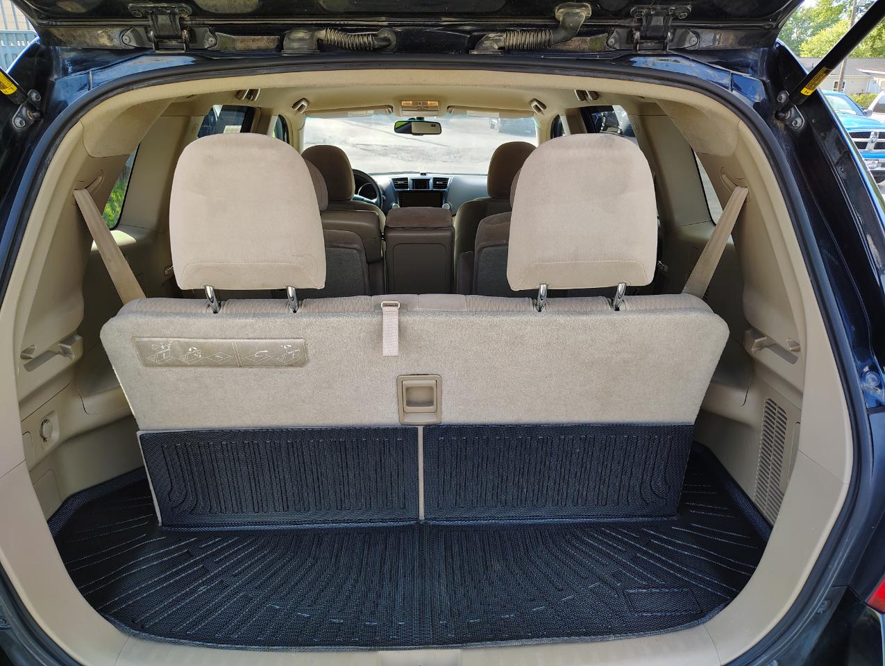Toyota Highlander Base 4WD 2009