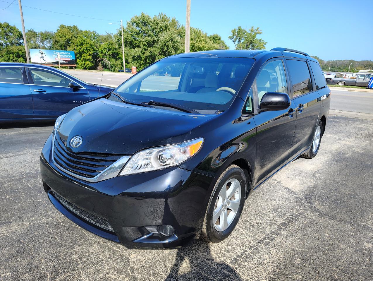 Toyota Sienna LE FWD 8-Passenger V6 2014