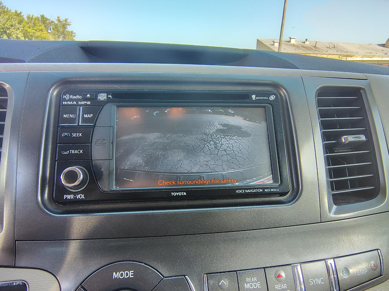 Toyota Sienna LE FWD 8-Passenger V6 2014