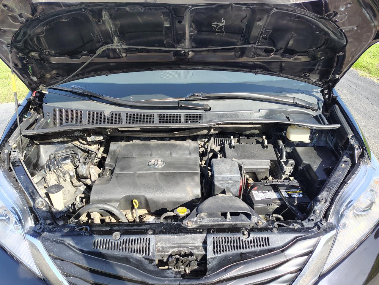 Toyota Sienna LE FWD 8-Passenger V6 2014