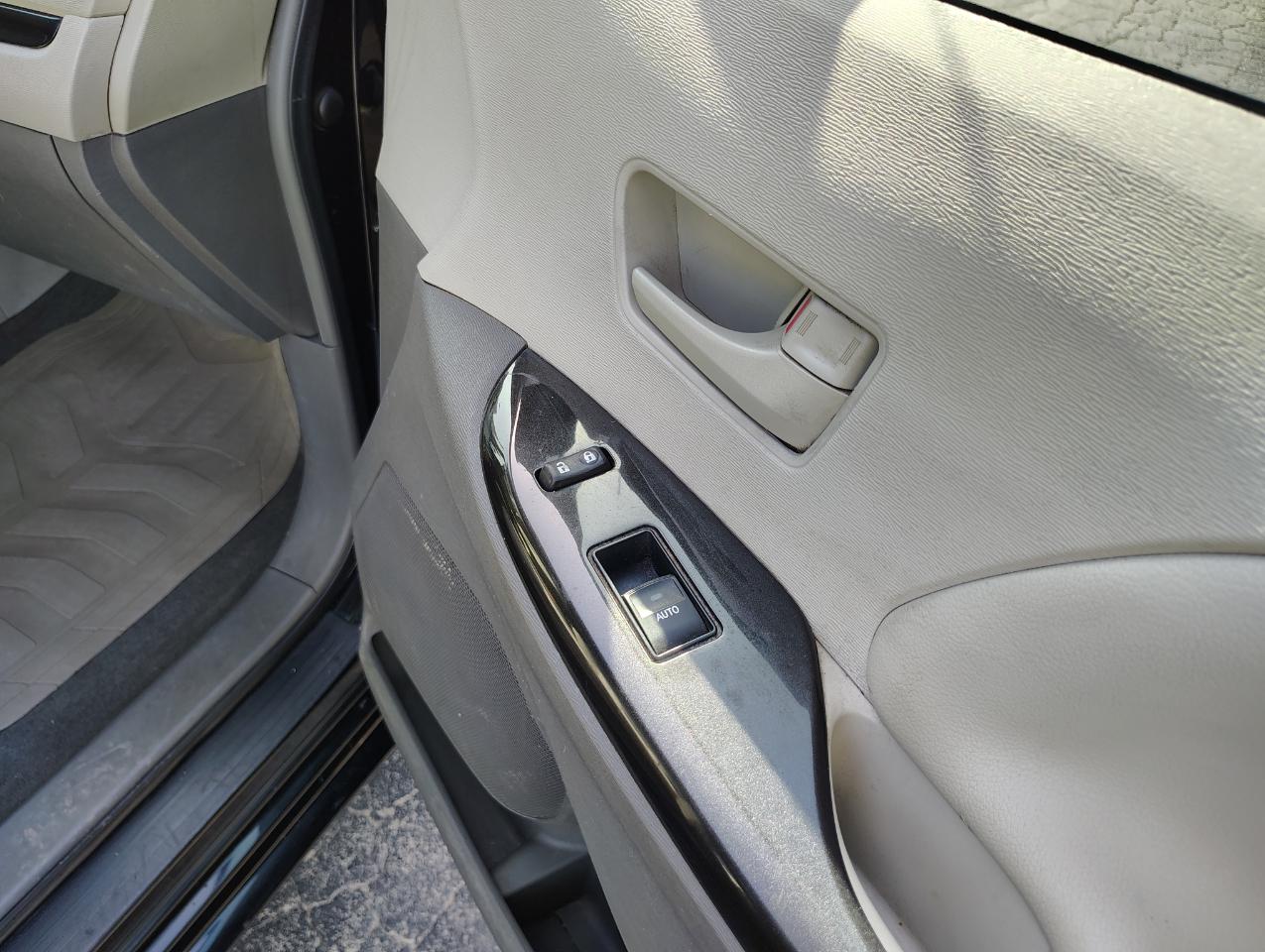Toyota Sienna LE FWD 8-Passenger V6 2014