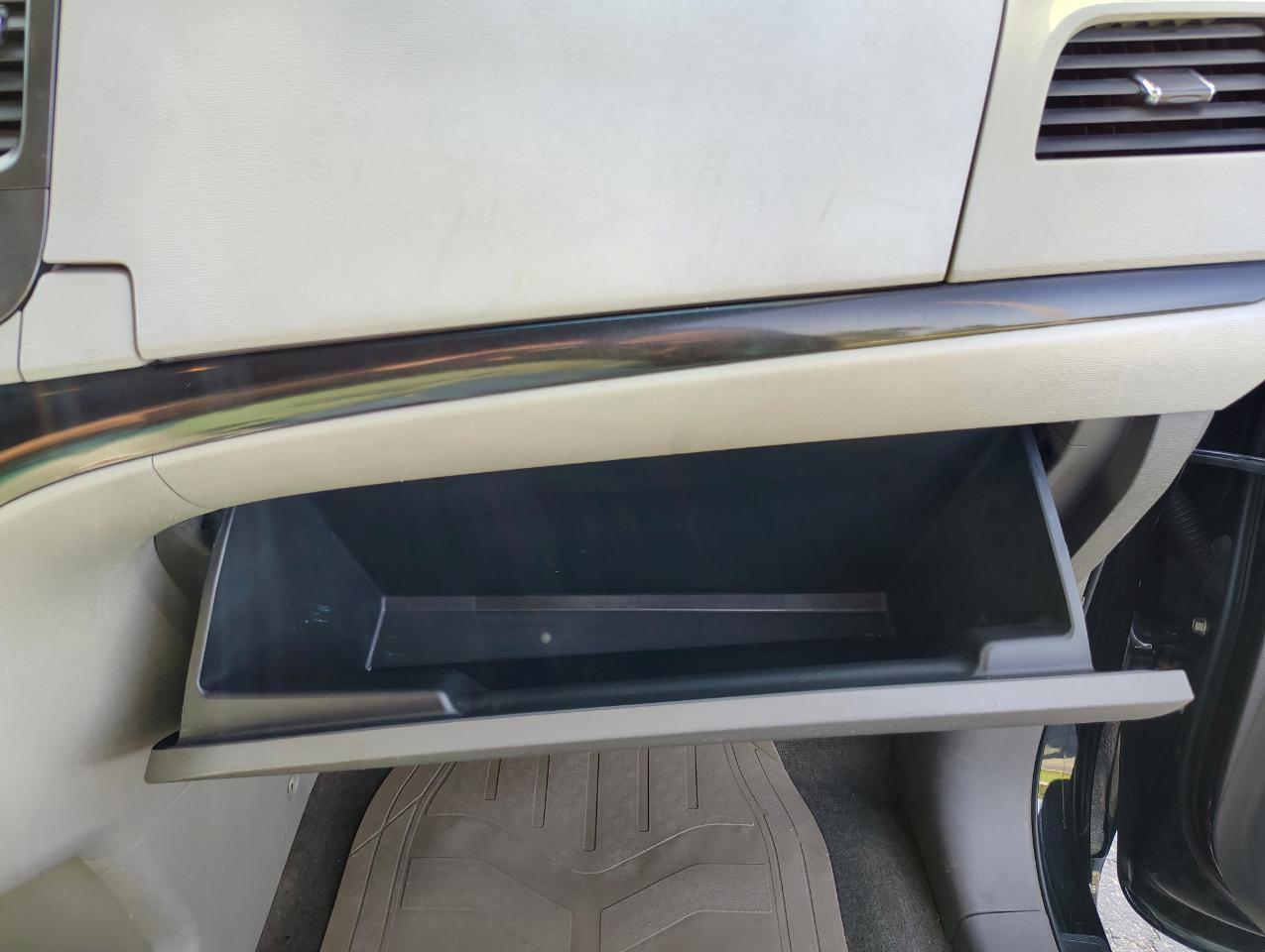 Toyota Sienna LE FWD 8-Passenger V6 2014
