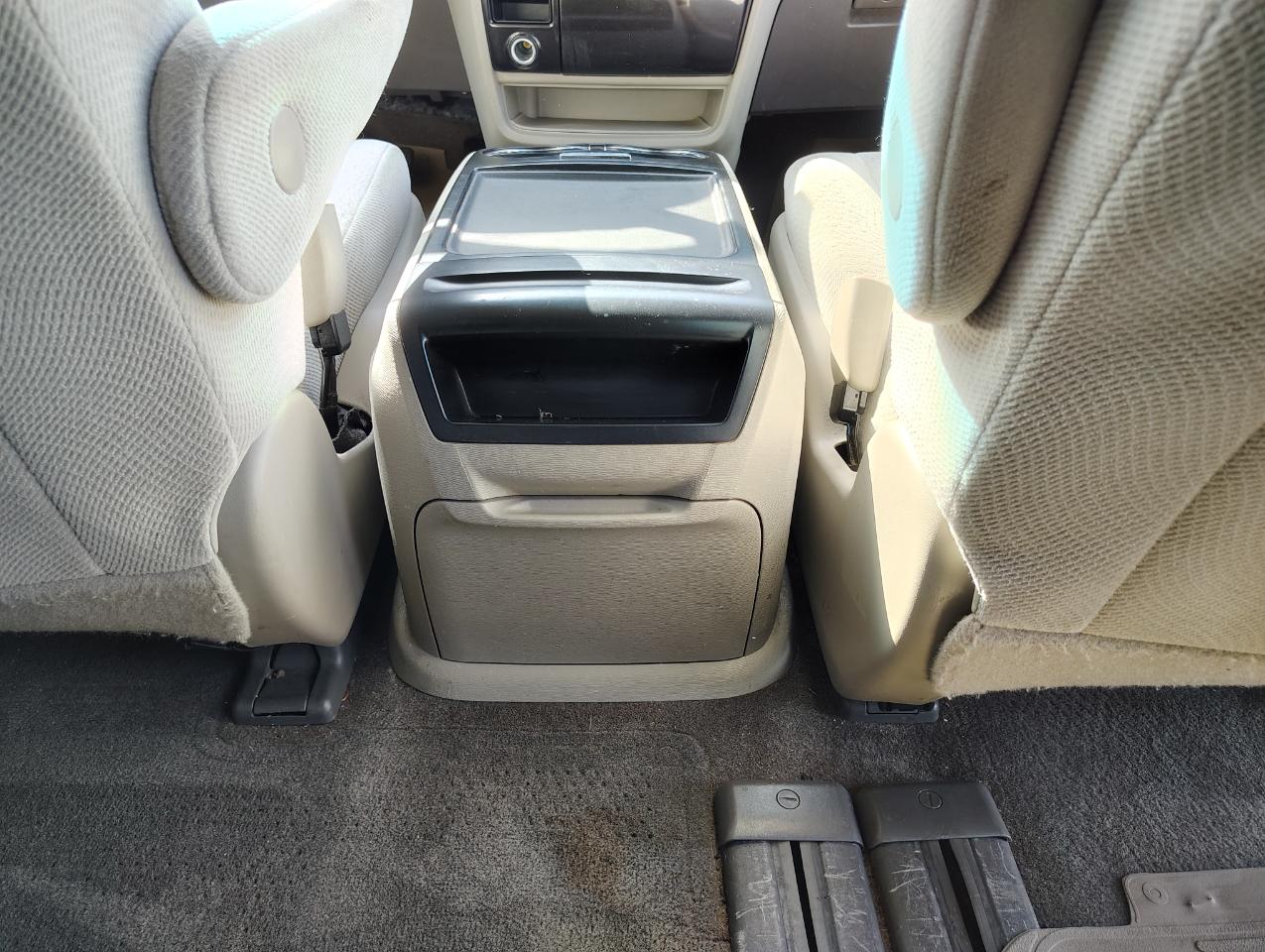 Toyota Sienna LE FWD 8-Passenger V6 2014