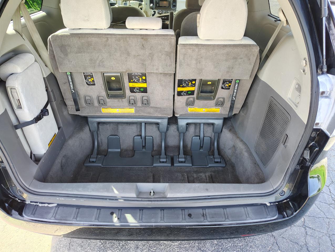 Toyota Sienna LE FWD 8-Passenger V6 2014