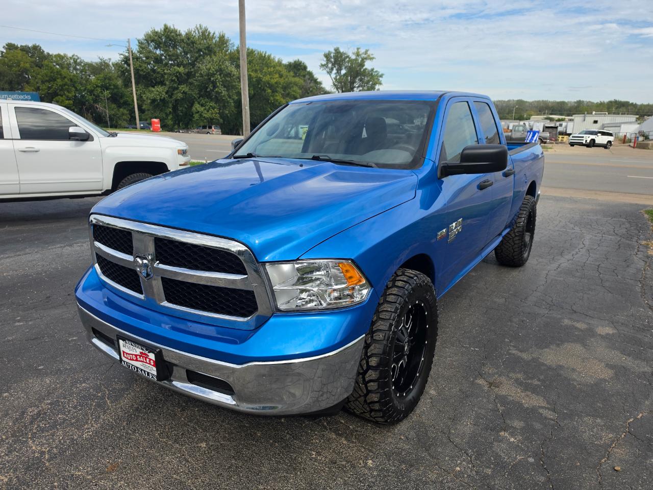 RAM 1500 Classic Tradesman Quad Cab 4WD 2020