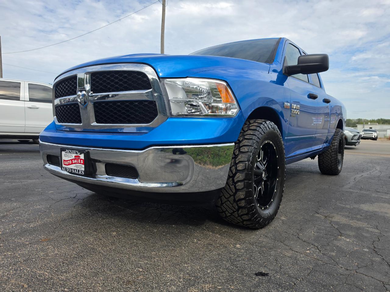 RAM 1500 Classic Tradesman Quad Cab 4WD 2020