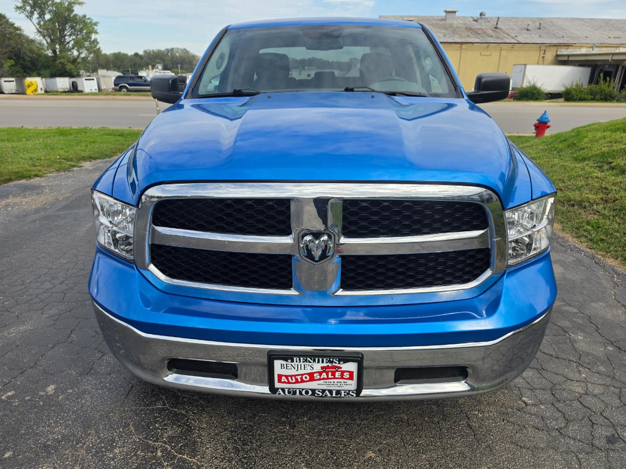 RAM 1500 Classic Tradesman Quad Cab 4WD 2020