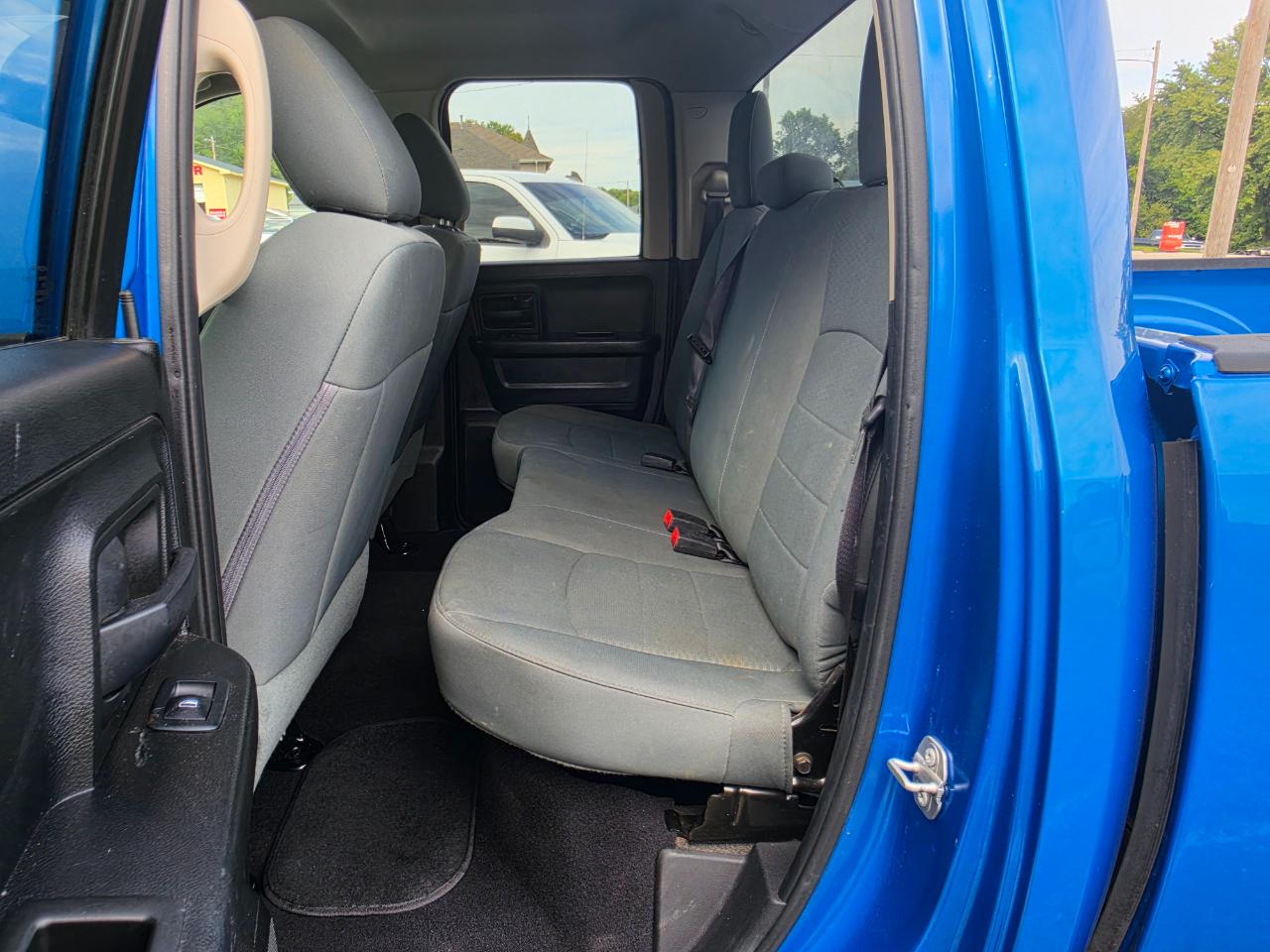 RAM 1500 Classic Tradesman Quad Cab 4WD 2020