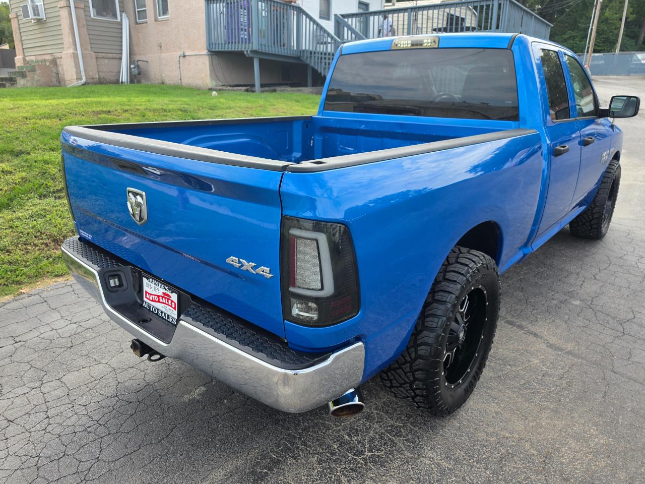 RAM 1500 Classic Tradesman Quad Cab 4WD 2020