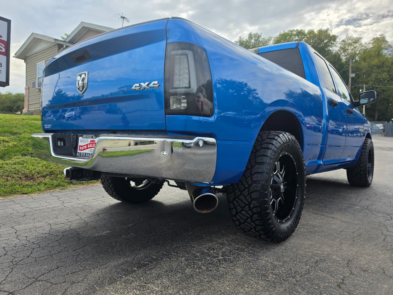RAM 1500 Classic Tradesman Quad Cab 4WD 2020