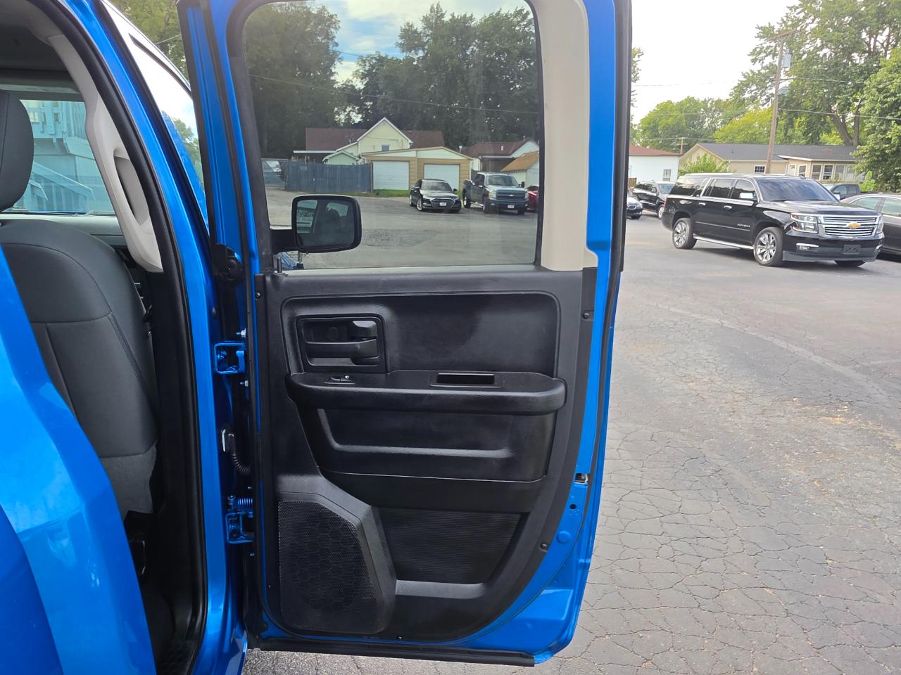 RAM 1500 Classic Tradesman Quad Cab 4WD 2020