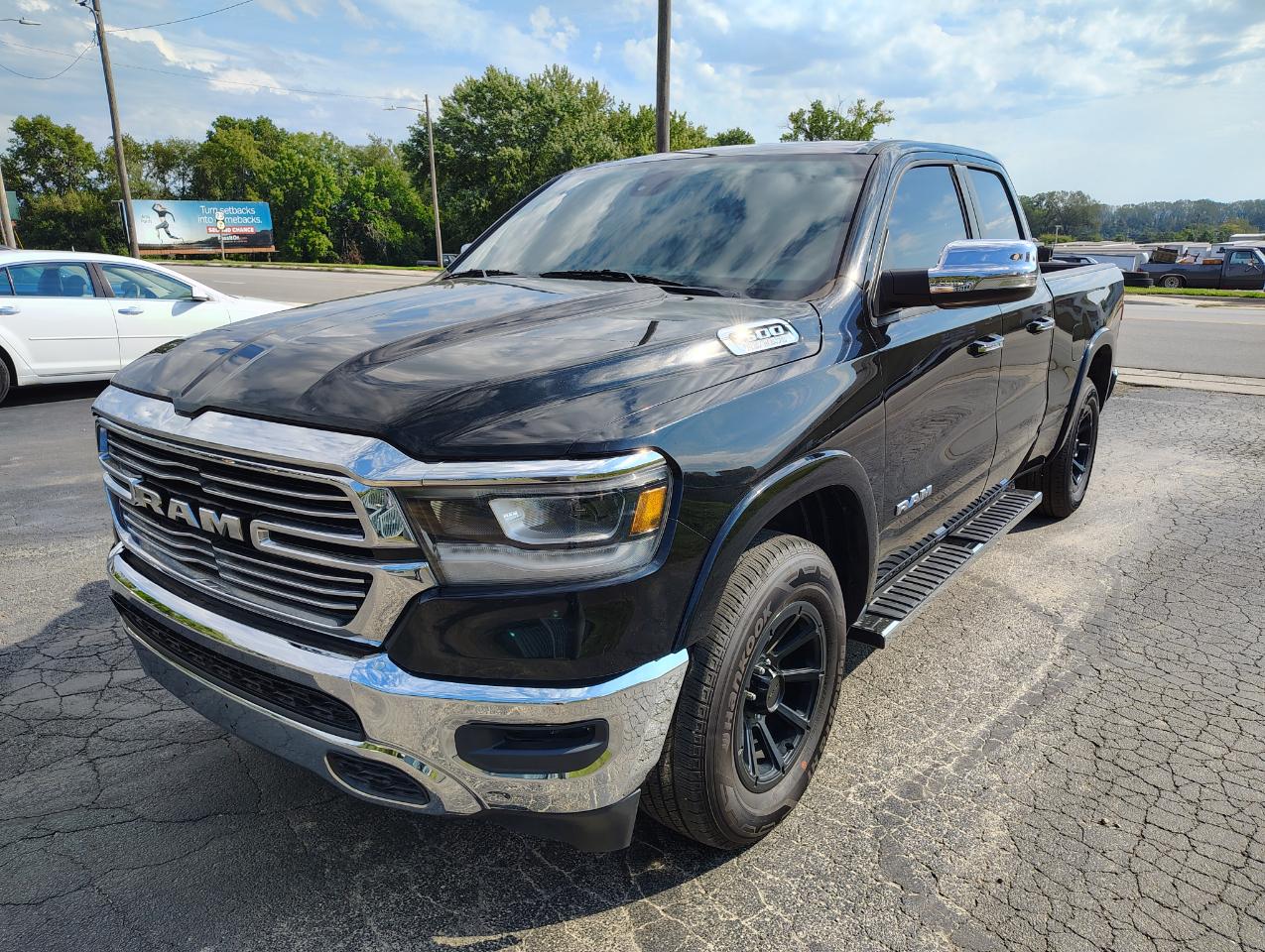 RAM 1500 Laramie Quad Cab 4WD 2019