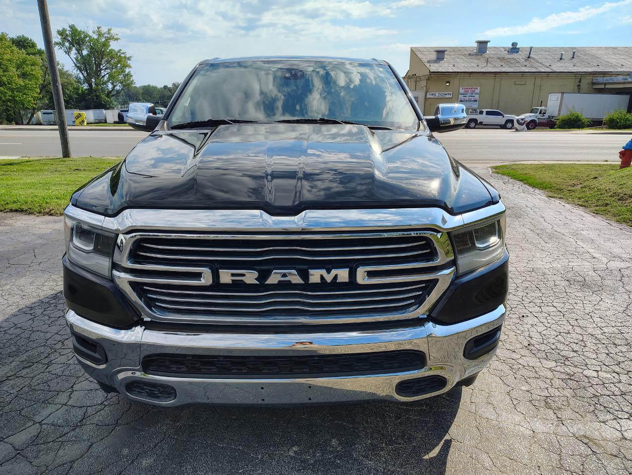 RAM 1500 Laramie Quad Cab 4WD 2019