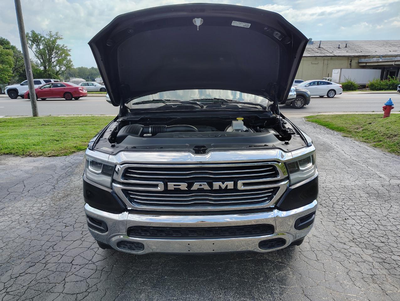 RAM 1500 Laramie Quad Cab 4WD 2019