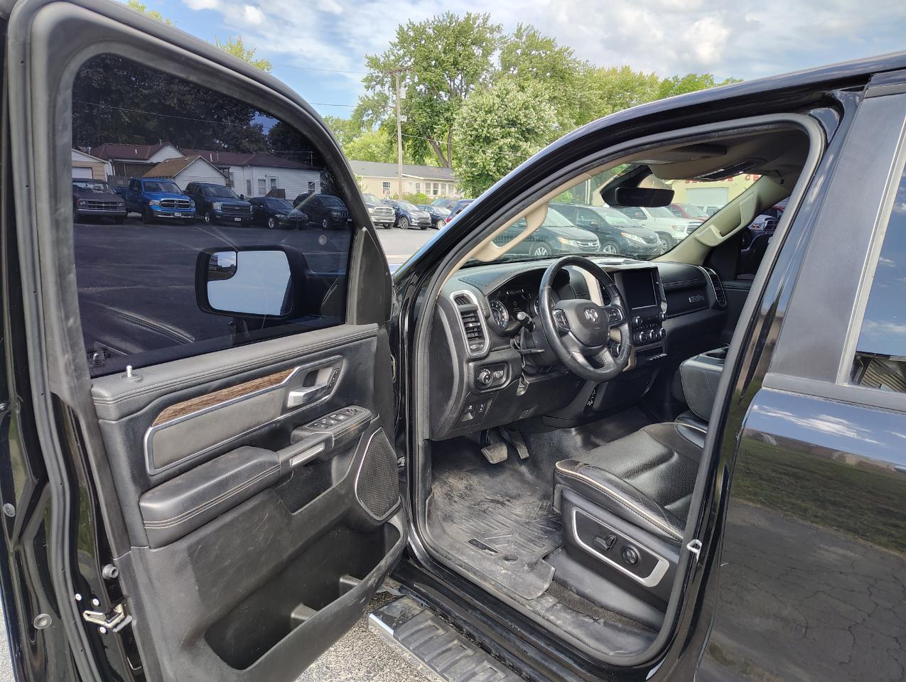 RAM 1500 Laramie Quad Cab 4WD 2019