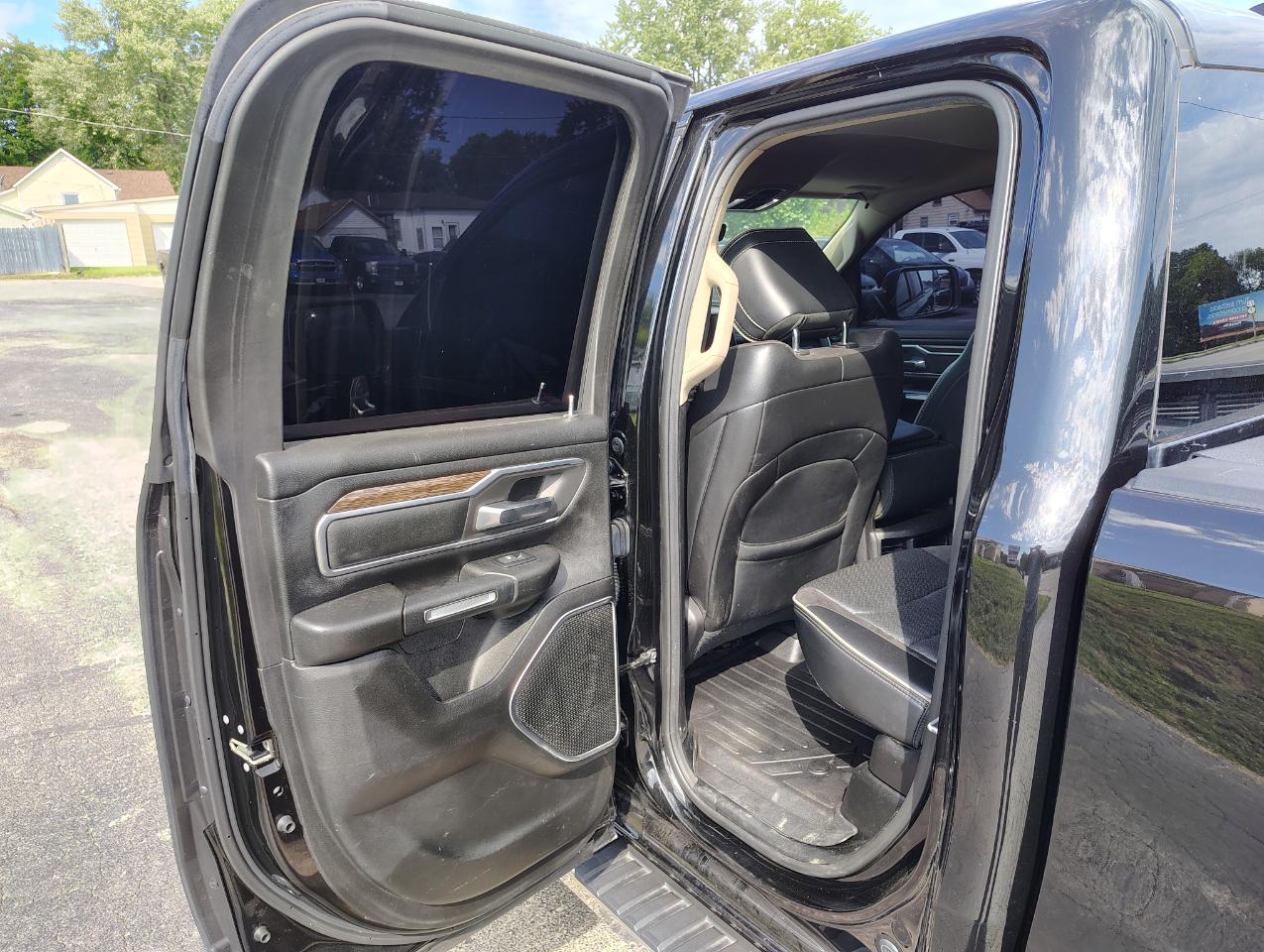 RAM 1500 Laramie Quad Cab 4WD 2019