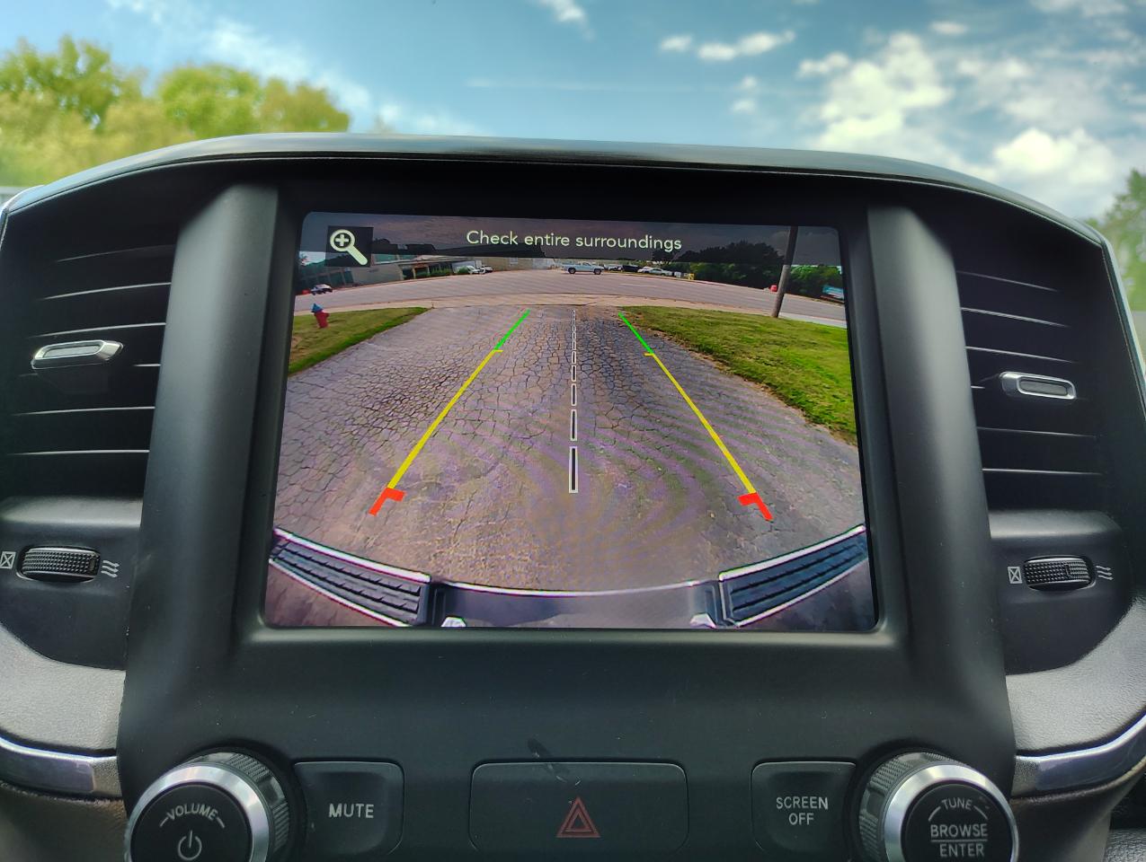 RAM 1500 Laramie Quad Cab 4WD 2019