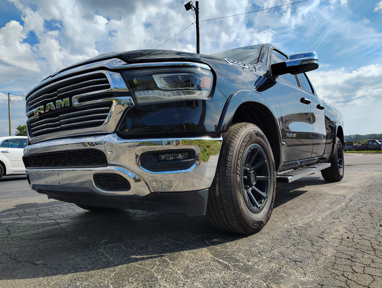 RAM 1500 Laramie Quad Cab 4WD 2019