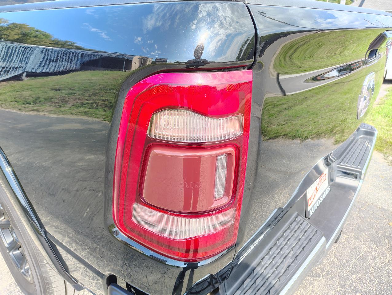 RAM 1500 Laramie Quad Cab 4WD 2019