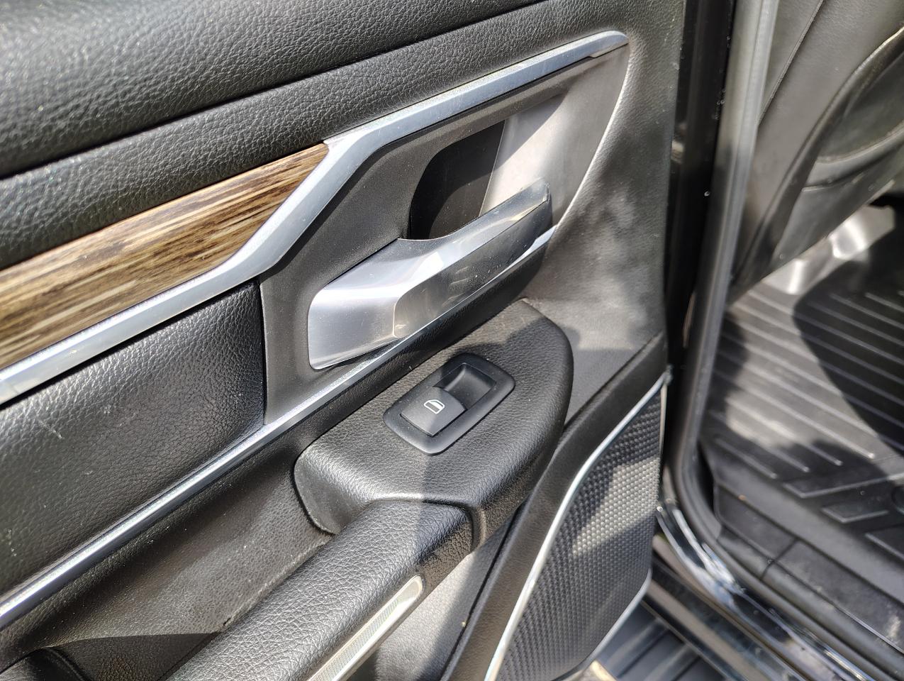 RAM 1500 Laramie Quad Cab 4WD 2019