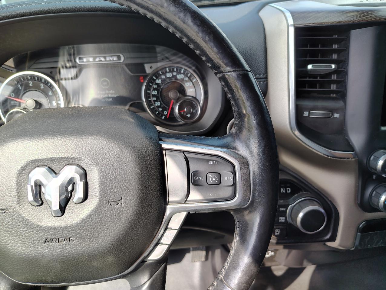 RAM 1500 Laramie Quad Cab 4WD 2019