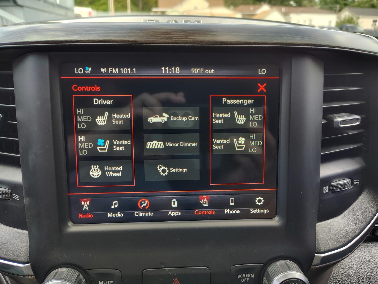 RAM 1500 Laramie Quad Cab 4WD 2019