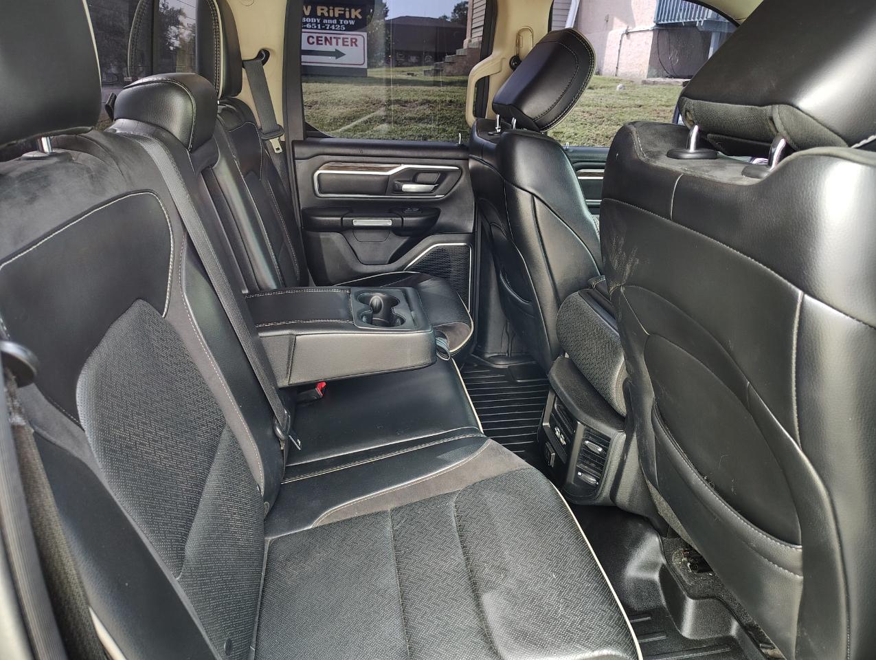 RAM 1500 Laramie Quad Cab 4WD 2019