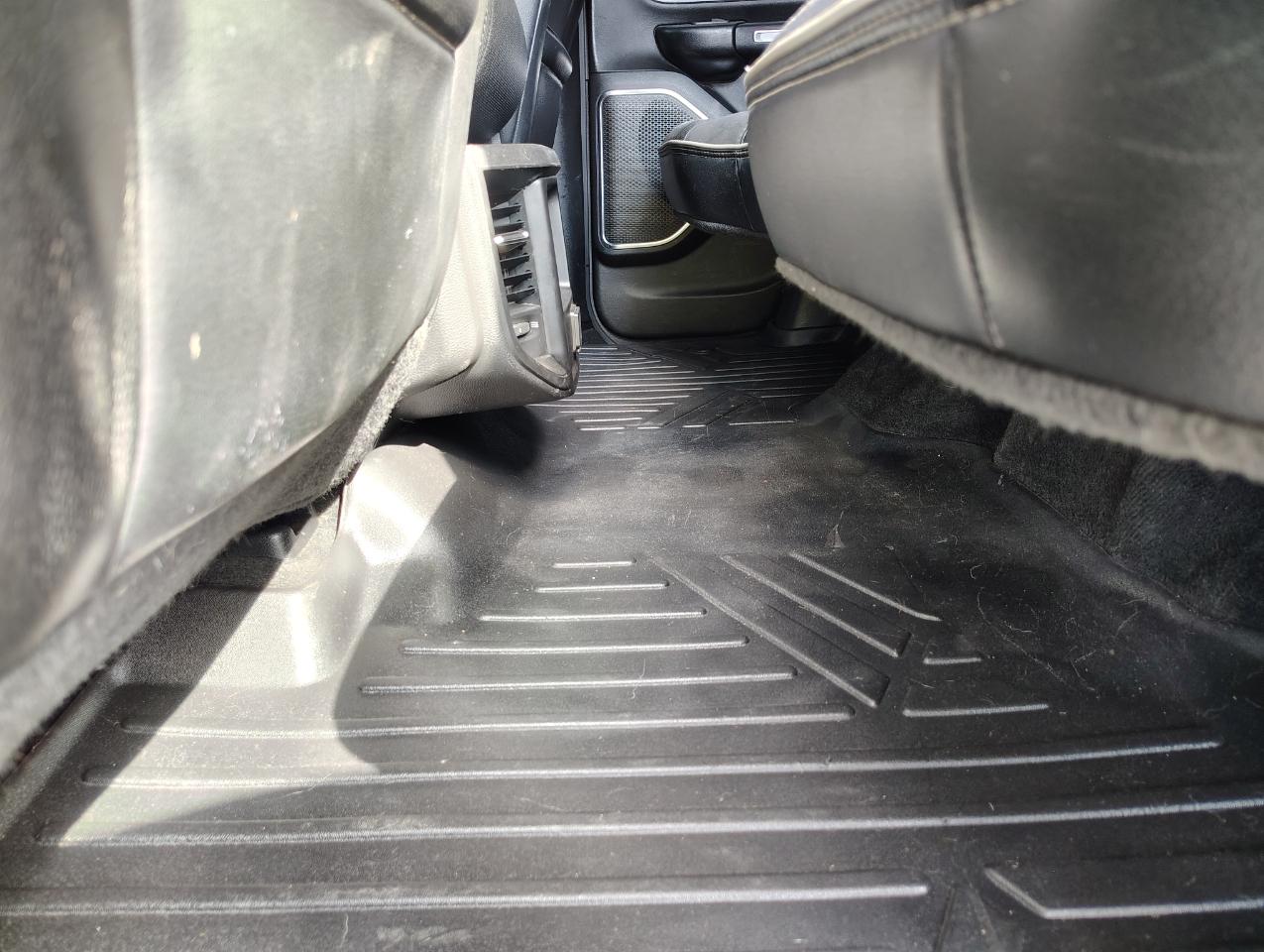 RAM 1500 Laramie Quad Cab 4WD 2019
