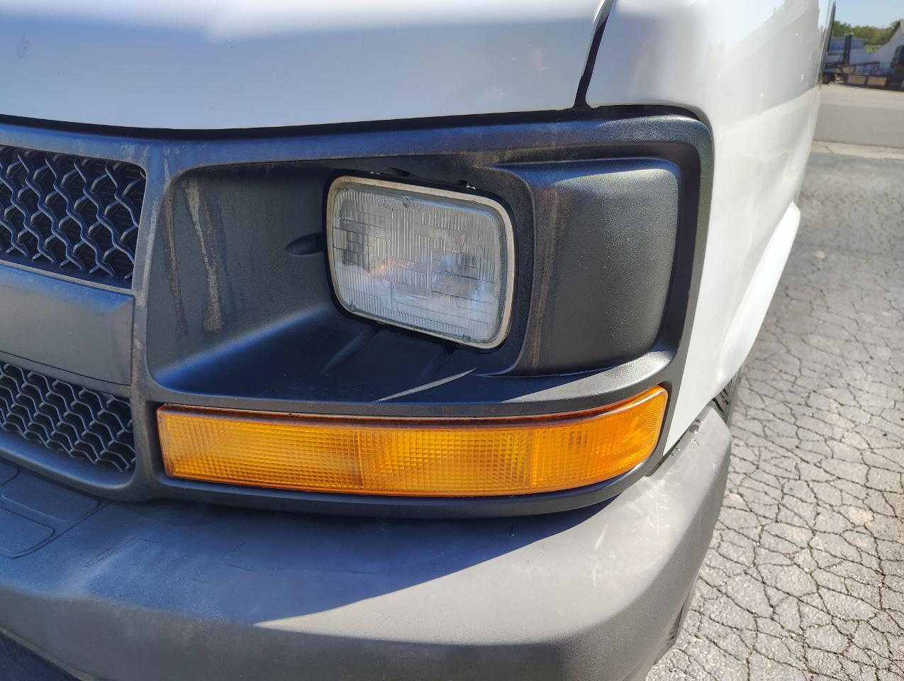 Chevrolet Express LS 2500 2013
