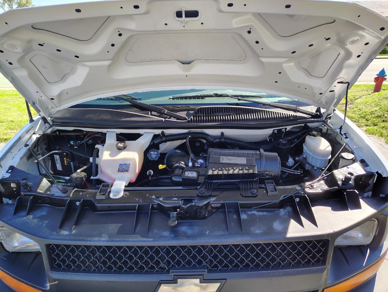 Chevrolet Express LS 2500 2013