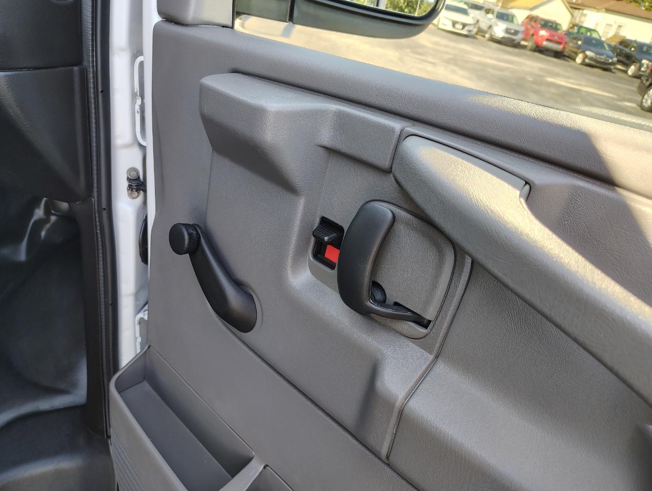 Chevrolet Express LS 2500 2013