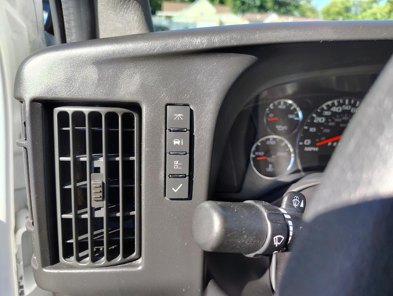 Chevrolet Express LS 2500 2013
